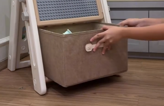 4-in-1 Foldable Children's Easel